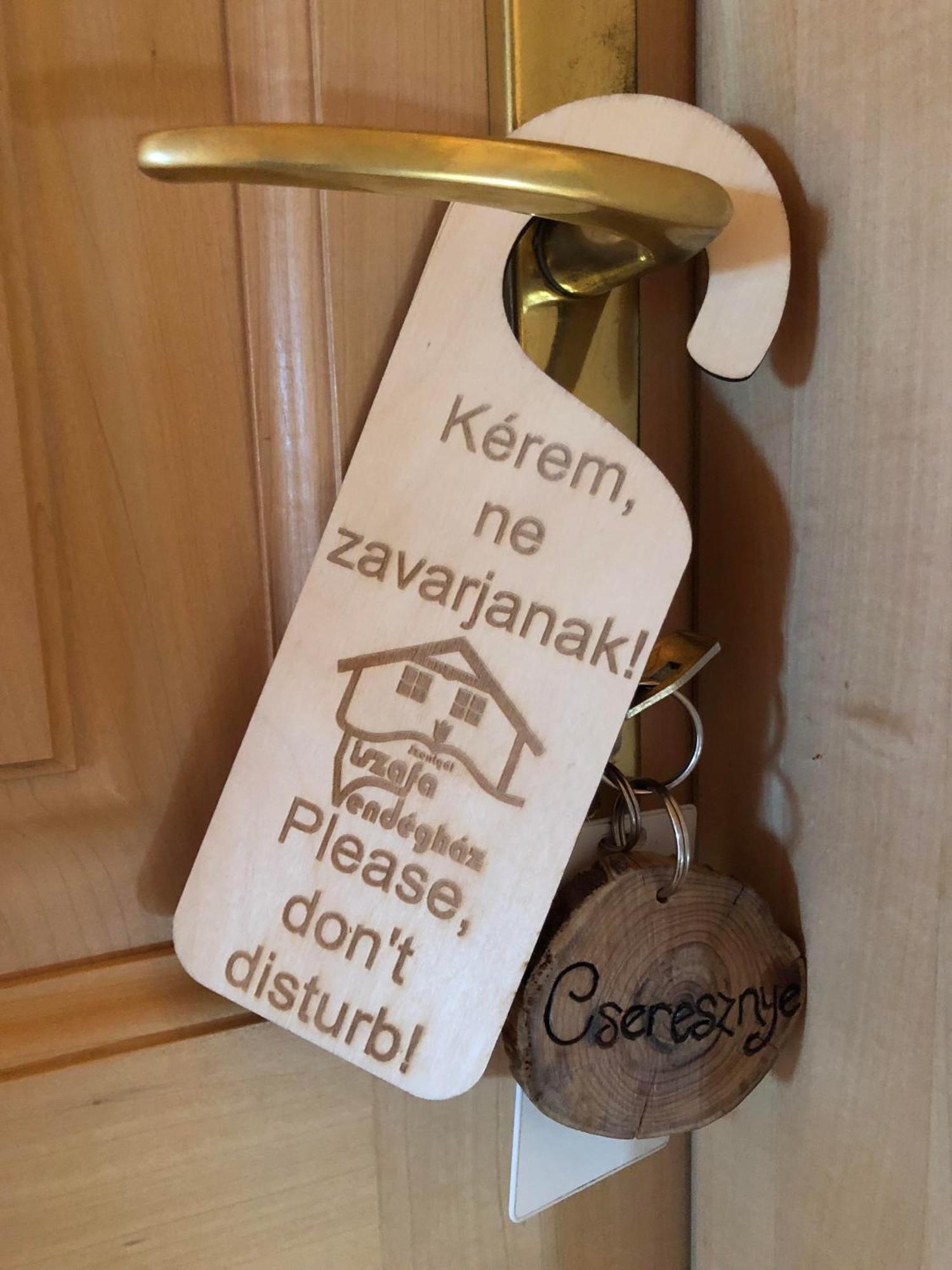 Отель Tiszafa Vendeghaz Szentgal Экстерьер фото